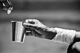 حقوق مردم را بالا نبرید، چون تورم تشدید می‌شود!