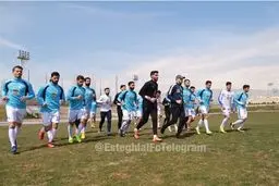 گزارش تمرین استقلال| سرگردانی خبرنگاران و بیرون کردن افراد کنار زمین توسط شفر/ تمرین اختصاصی صیادمنش