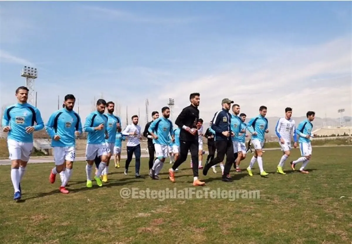 گزارش تمرین استقلال| سرگردانی خبرنگاران و بیرون کردن افراد کنار زمین توسط شفر/ تمرین اختصاصی صیادمنش