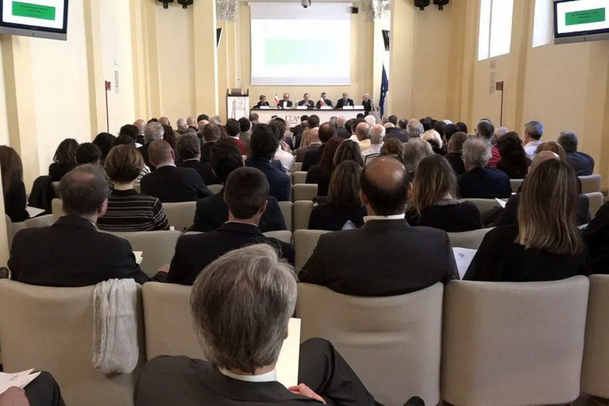 ایتالیایی ها تحریم های آمریکاعلیه ایران را نامشروع می دانند