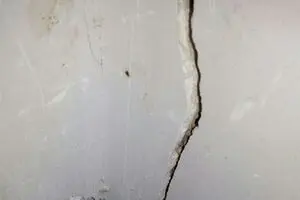 اعزام تیم‌های ارزیاب اورژانس و هلال‌احمر به مناطق زلزله‌زده کرمانشاه؛ وقوع زلزله در مناطق با تراکم جمعیتی پایین
