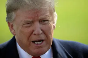 ترامپ طرح بیمه درمانی اوباما را «بی‌ارزش» خواند