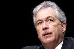 برنز: بازگشت آمریکا به برجام باید با مذاکره مجدد درباره محدودیت‌های هسته‌ای ایران باشد