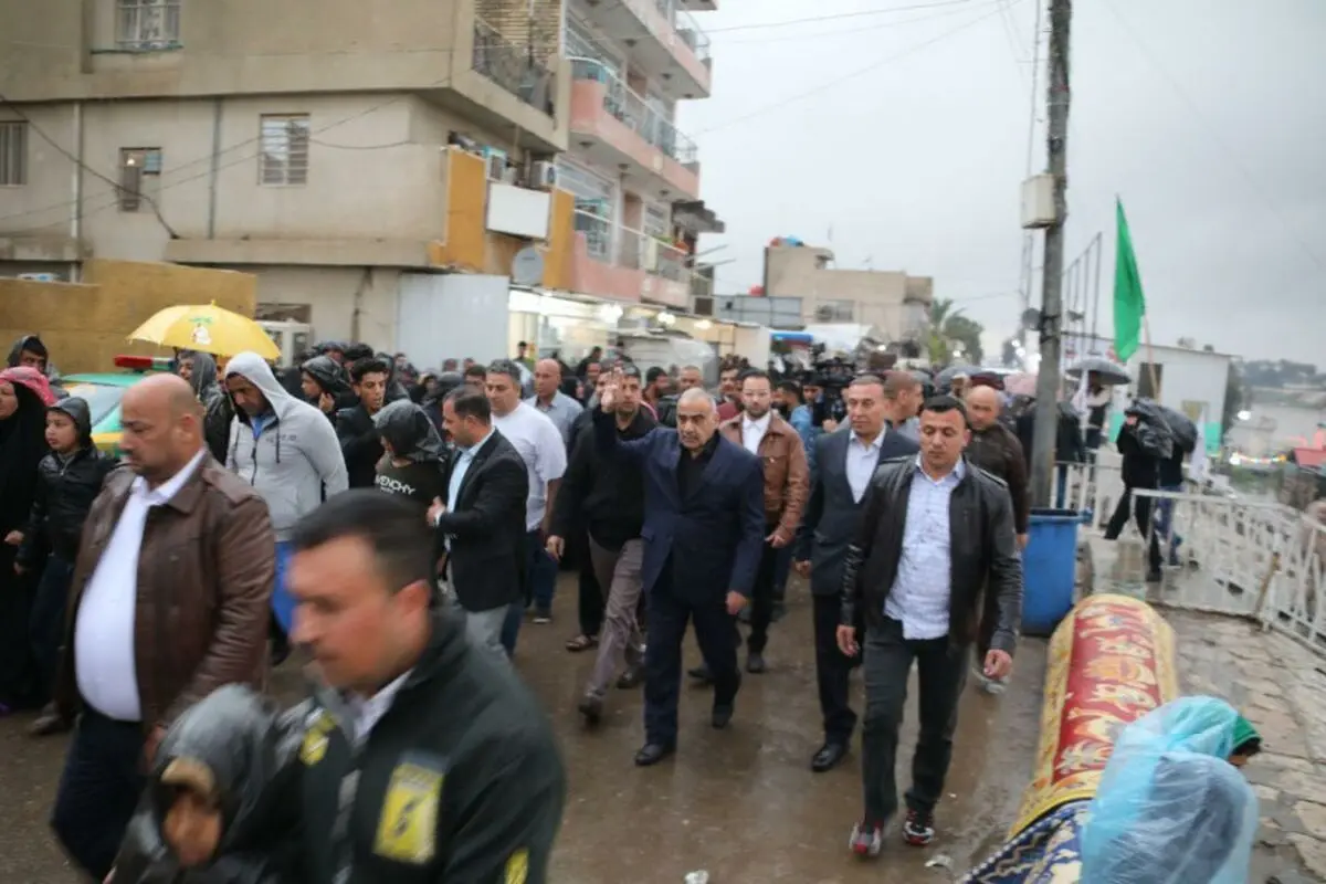 راهپیمایی میلیونی کاظمیه زیر باران شدید بغداد ادامه دارد