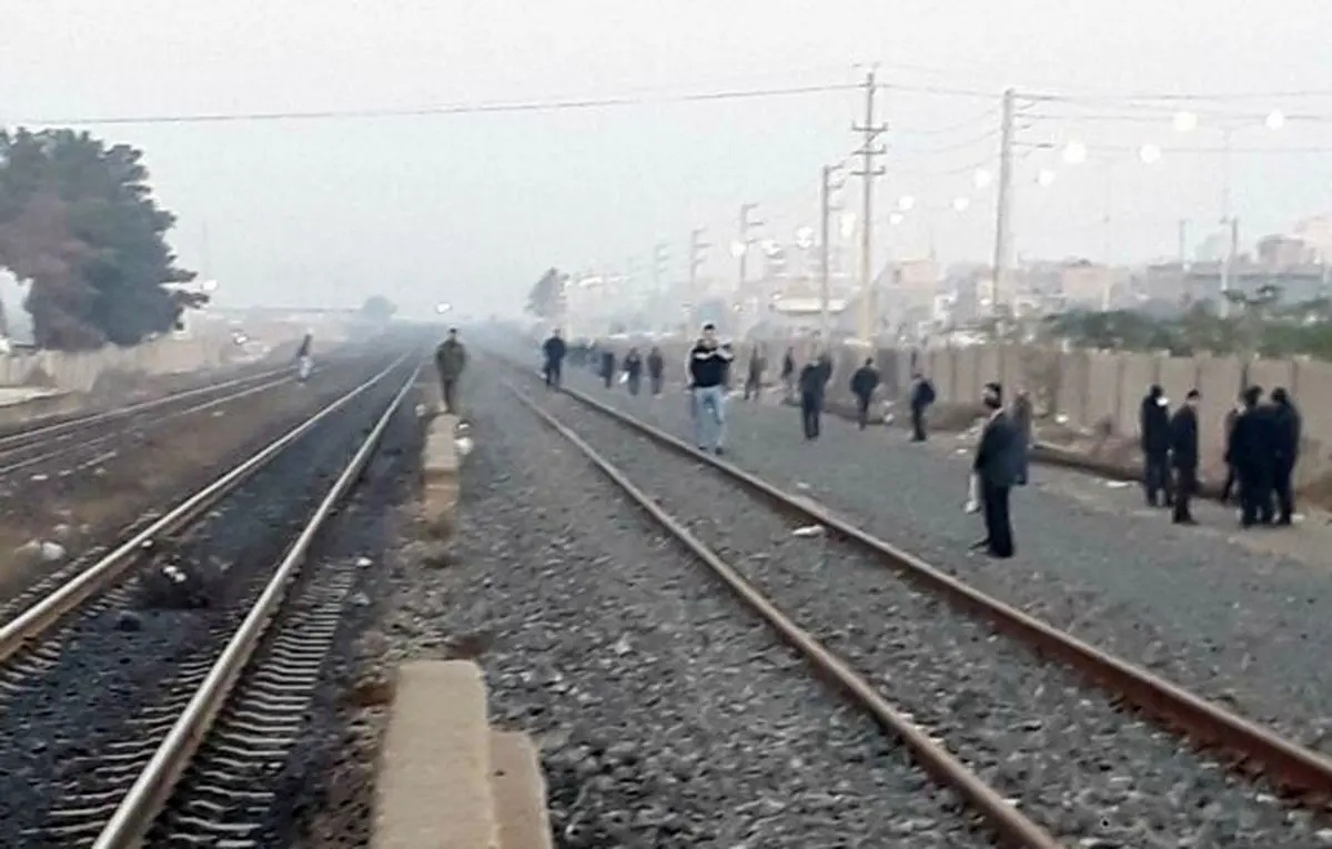 ریزش کوه قطار تهران-اهواز را متوقف کرد