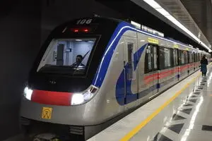 سرگردانی مسافران در ایستگاه مترو گلشهر