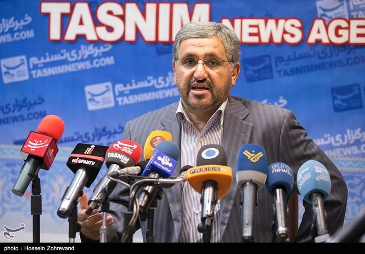 هدف دشمن تضعیف تولید داخل است