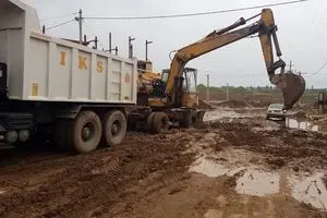 ماموریت شهرداری تهران برای پاکسازی ۶۰۰ خانه سیل‌زده پلدختر