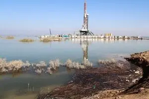 سیل باعث توقف یا افت تولید میدان های نفتی مشترک با عراق نشد