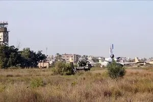 تحولات جدید لیبی؛ سقوط فرودگاه طرابلس؛ اسارت ده‌ها نیروی «حفتر»