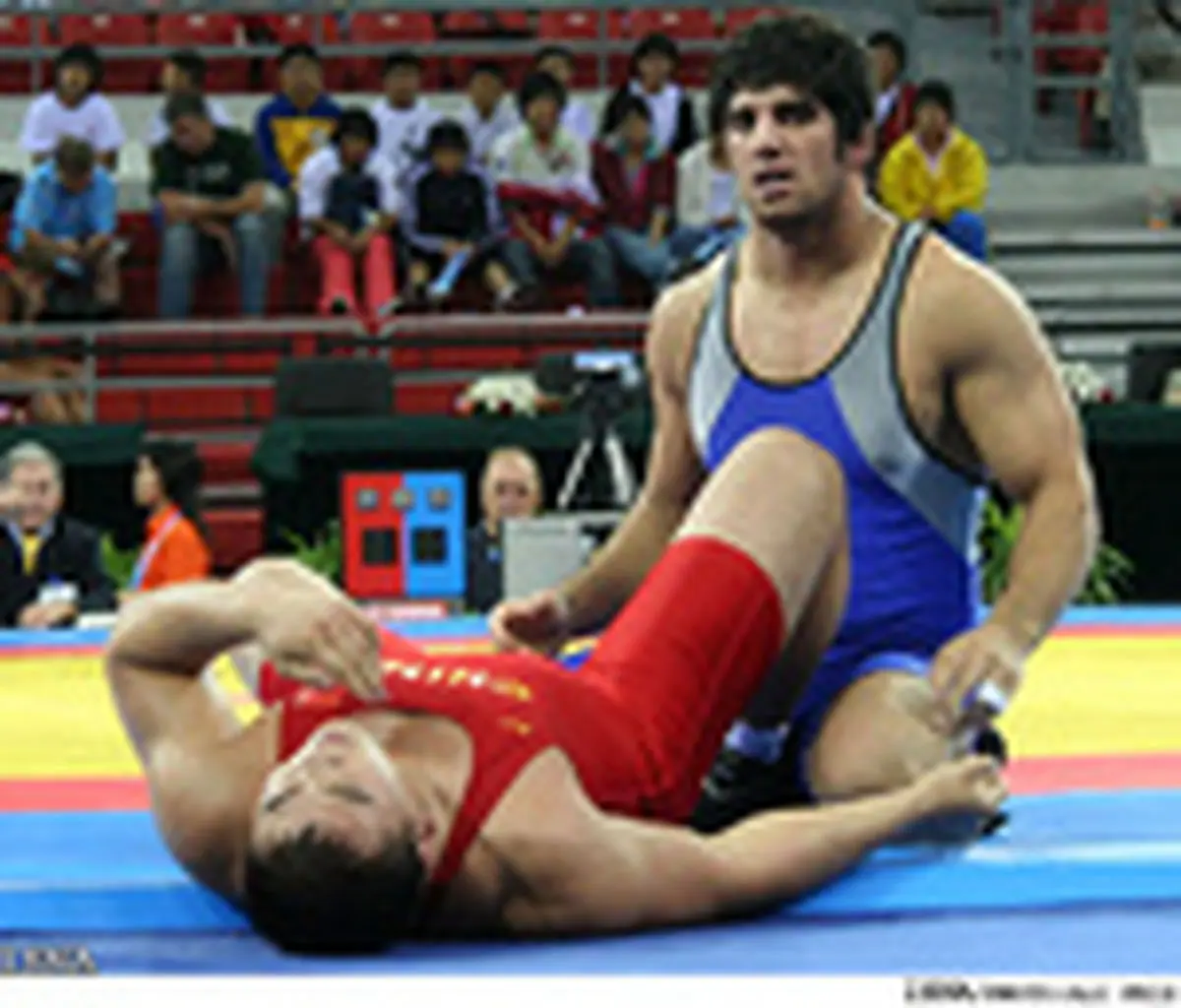 آذرشکیب: خدا خواست برای آذربایجان کشتی بگیرم!/ در ایران به فکر خودشان‌ هستند