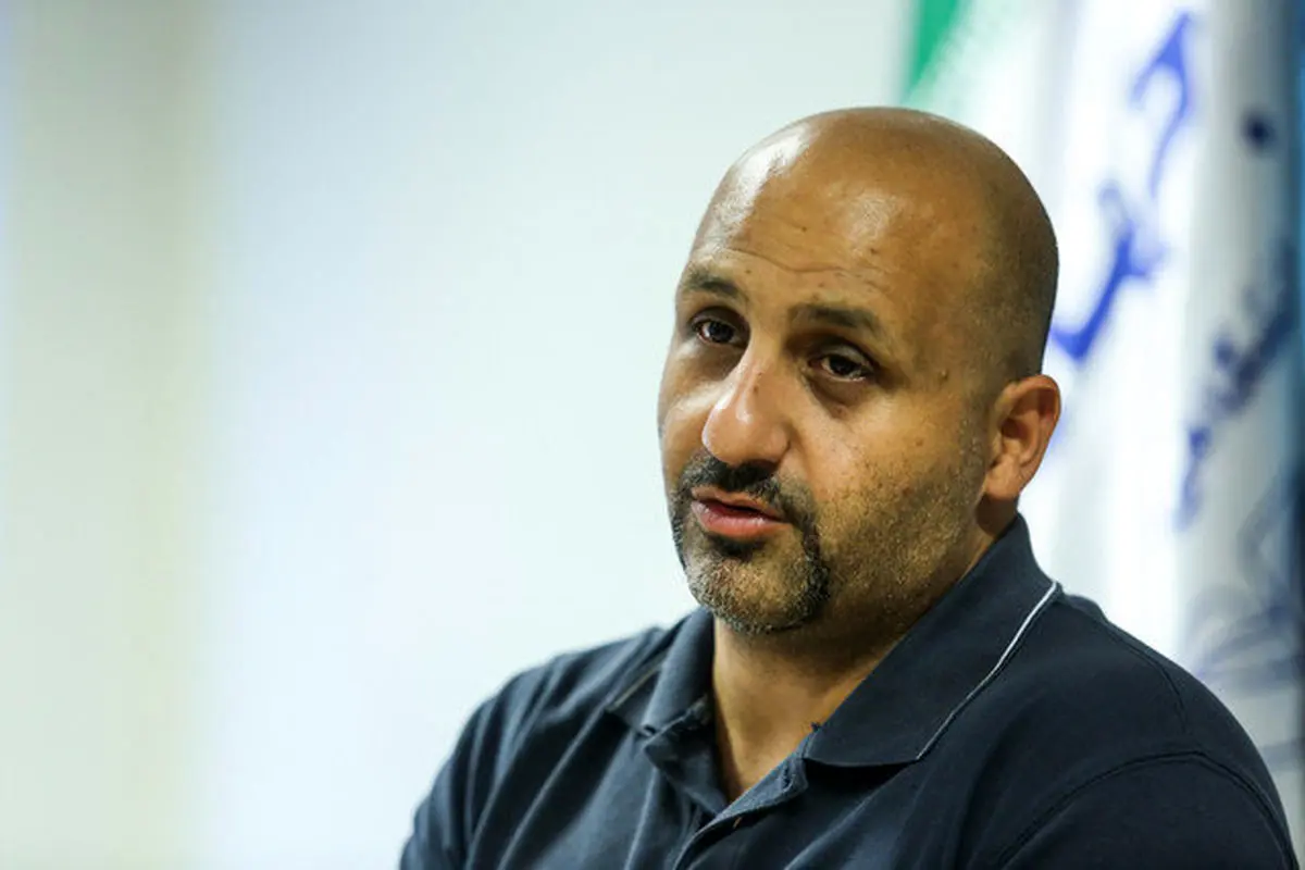 حضرتی: آیا گرفتن استخر قهرمانی آزادی جایزه موفقیت فدراسیون شنا است؟