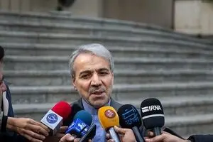 برنامه اصلاح ۹۳۴ هزار میلیارد تومان یارانه پنهان به سران قوا می‌رود/ شیوه اختصاص ارز کالاهای اساسی تغییر می‌ کند