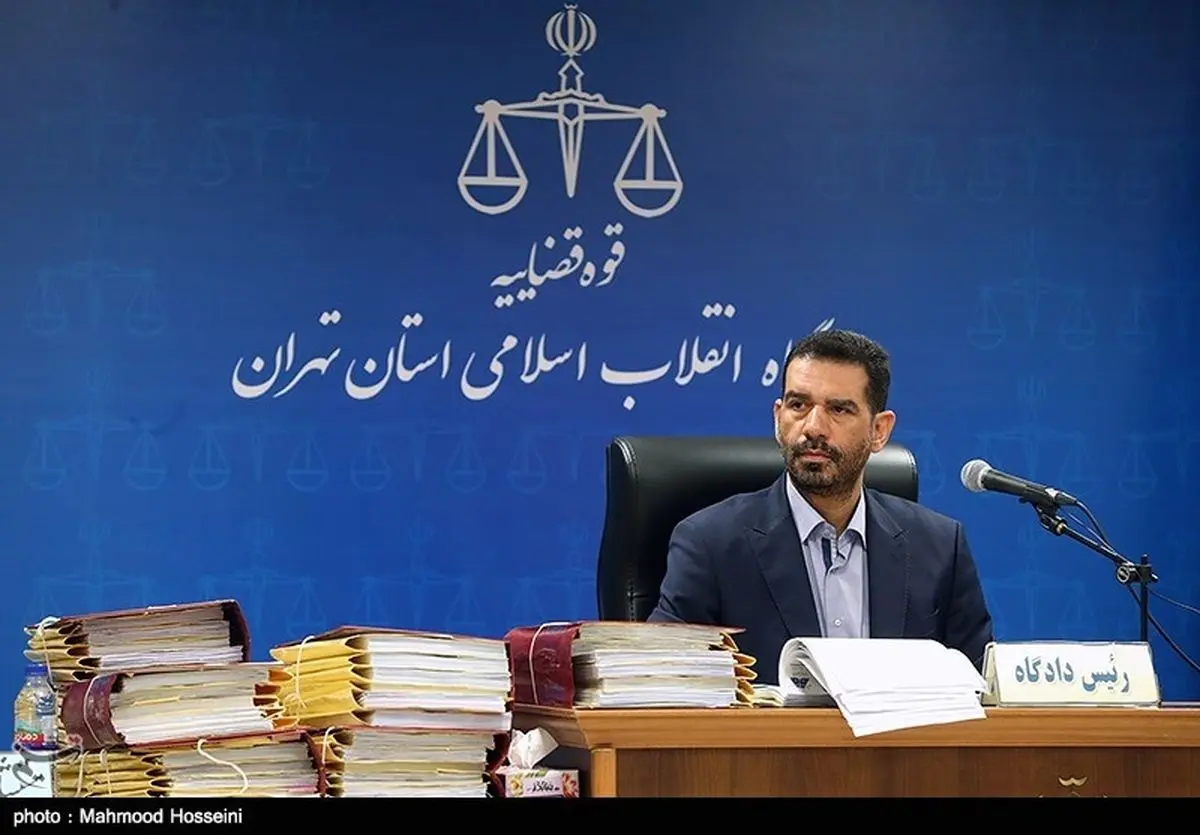 نماینده دادستان: نیاوردن ارز پتروشیمی به داخل کشور اخلال در اقتصاد است