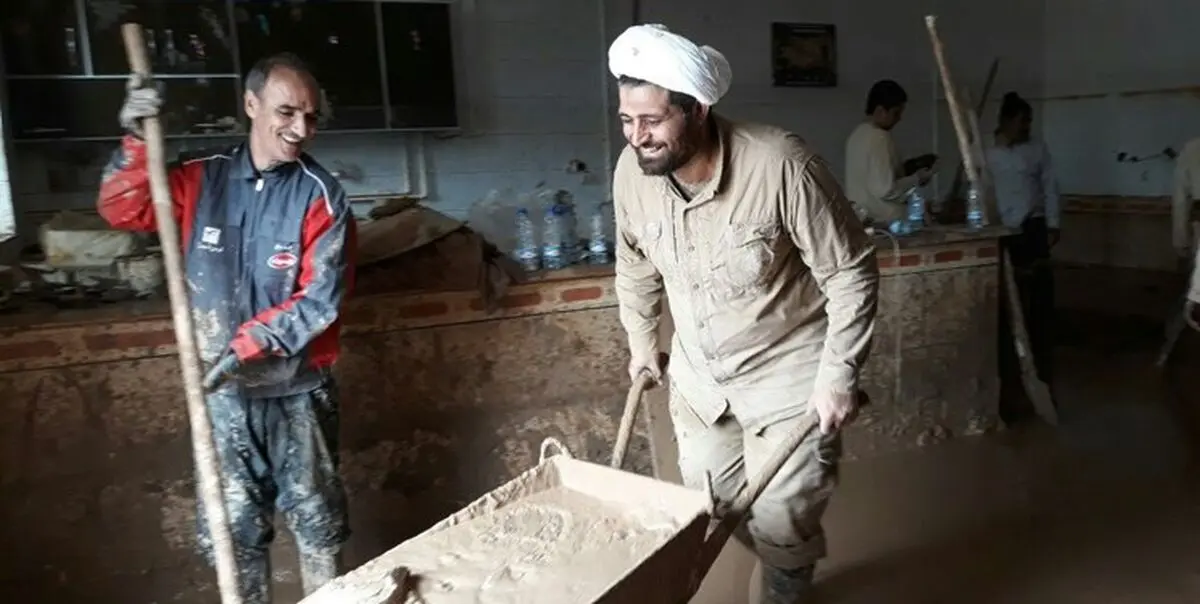 مجاهدت ۵۰۰ طلبه استان تهران در مناطق سیل‌زده کشور+عکس