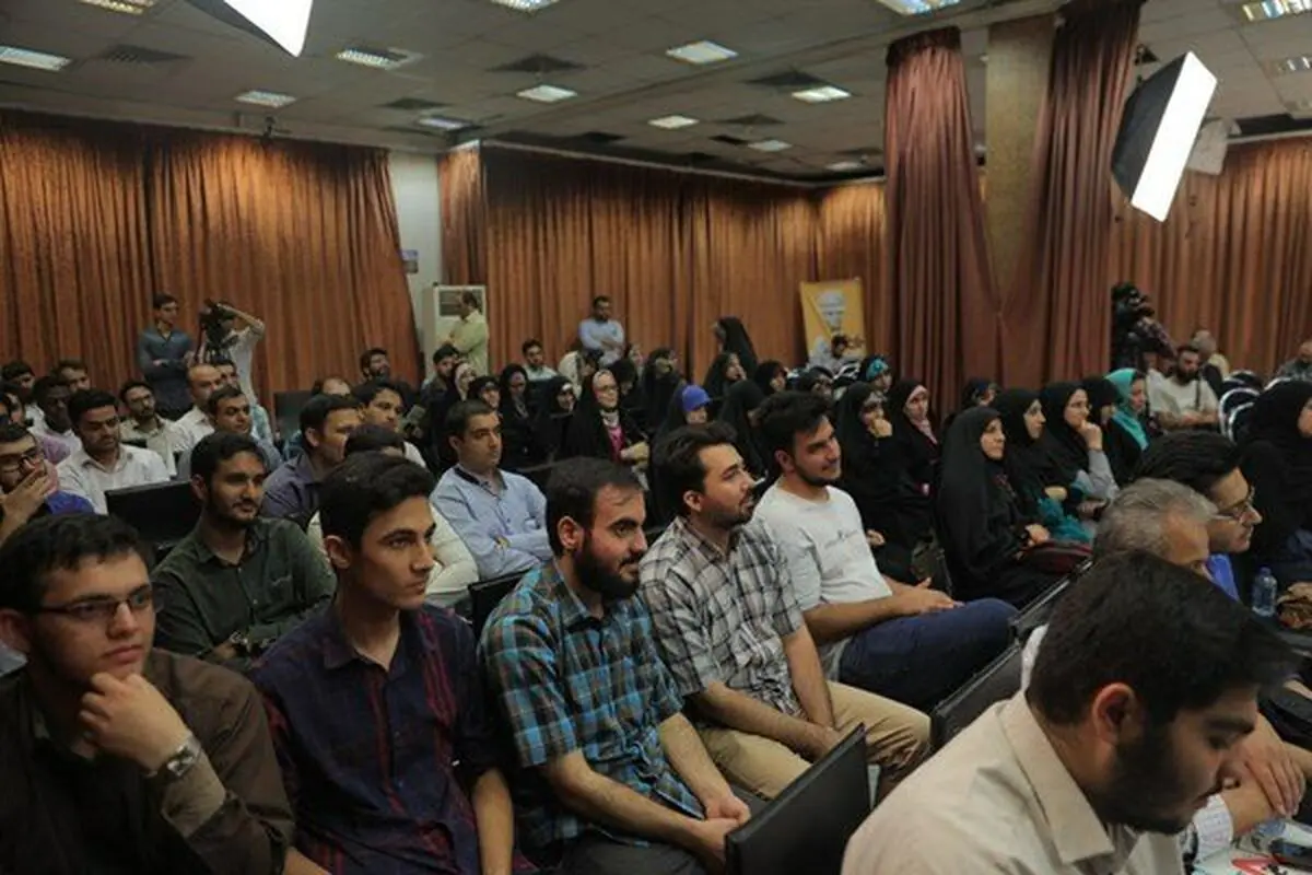 نطنز؛ شعرخوانی از سیل تا پیاز
