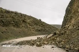 شهردار تهران واعضای شورای شهر به کمک سیل زدگان شتافتند