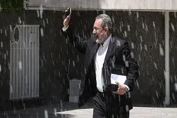 آیا دولت روحانی از حد نصاب خواهد افتاد؟