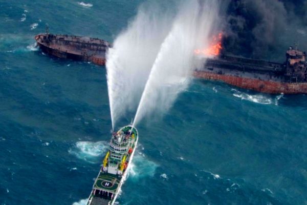انفجار نفتکش‌ها این بار در دریای عمان