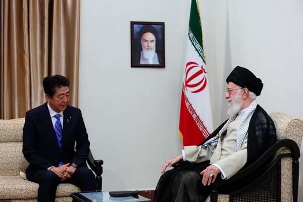 آیت‌الله خامنه‌ای: تجربه تلخ مذاکره با آمریکا تکرار نمی‌شود
