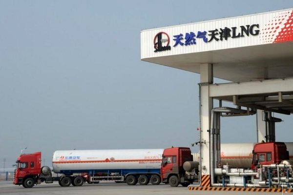 چین علیرغم تحریم‌های آمریکا به خرید گاز مایع ایران ادامه می‌دهد