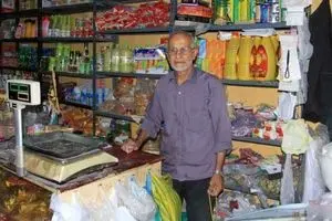 فشار بر معیشت مردم با زمین ماندن اختیارات گسترده دولت