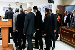 نام آشنای صف متهمان بانک سرمایه؛ از پاریس تا مک فارلین