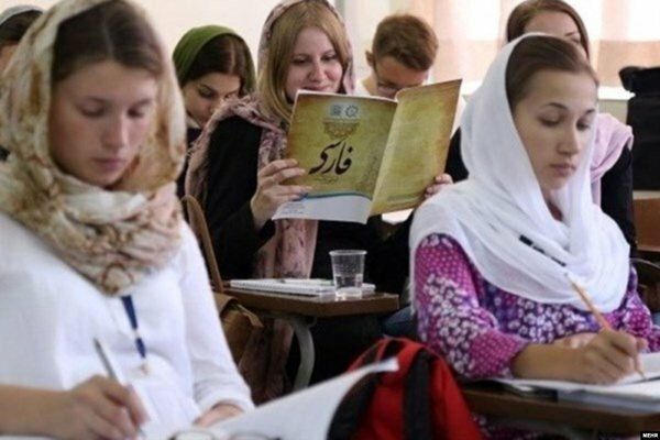 کاهش ۷۵ درصدی سفیران زبان فارسی