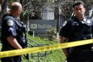 تیراندازی در یک مرکز خرید در کالیفرنیا