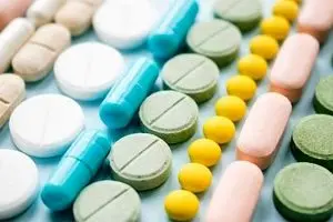 خرید و فروش میلیاردی مجوز داروخانه‌ها!