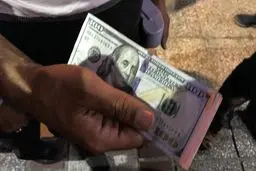 دلالان عصبانی‌اند