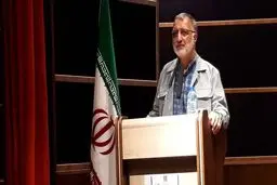 رساندن پیام انقلاب به جهان هنر رسانه است