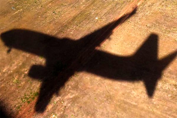 ممنوعیت عبور هواپیماهای هندی از آسمان پاکستان