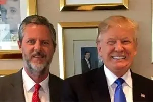 دوست داشتن ترامپ بحران بزرگ در مسیحیت اونجلیستی