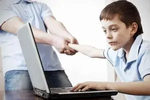 مقصر اصلی وابستگی کودکان به موبایل