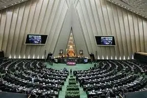 تکلیف مجلس به دولت برای بازنگری طرح‌های پالایشگاهی