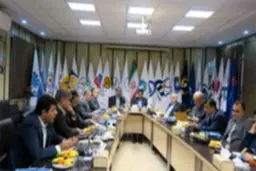 حضور چهره‌های سیاسی و نمایندگان سابق مجلس در انتخابات سندیکای بیمه‌گران!