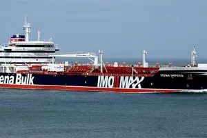 آیا توقیف نفتکش انگلیسی مطابق با قوانین دریایی است؟