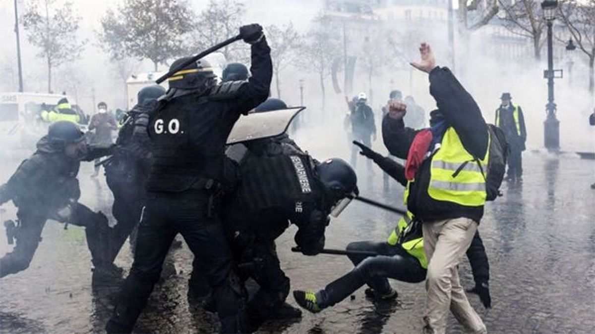 خشونت افسار گسیخته پلیس فرانسه