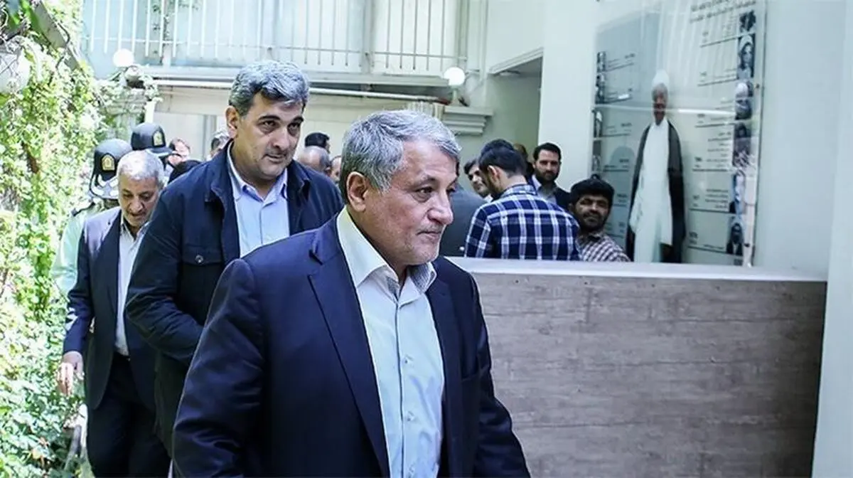 هاشمی با مترو از روی حناچی رد شد!