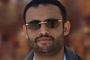 دندانی که بخواهد دست دراز شده برای صلح را گاز بگیرد، خرد می‌کنیم