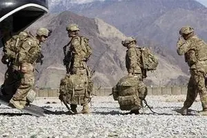 تحرکات مشکوک نیروهای آمریکایی در پایگاه سلطان بن عبدالعزیز