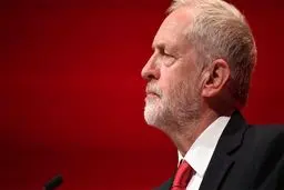 کوربین: آماده مقابله و برگزاری انتخابات عمومی علیه جانسون هستم