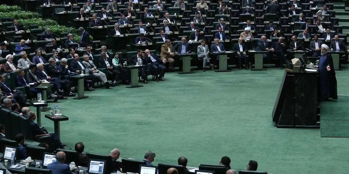 مجلس؛ مومی در دستان دولت