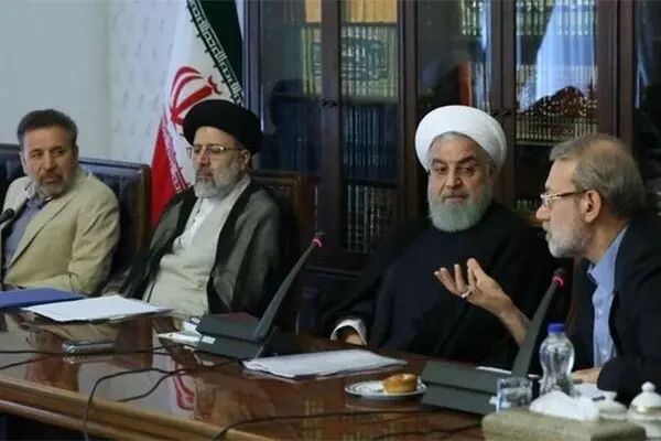 ارز ۴۲۰۰ را به‌جای واردکنندگان به مصرف کننده نهایی بدهید؛ ادامه‌ی این وضع و حیف‌ومیل شدن بیت المال مسلمین پیش از این جایز نمی‌باشد.