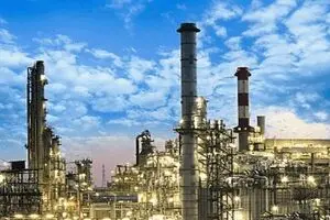 همکاری قرارگاه خاتم الانبیاء با وزارت نفت برای ساخت پتروپالایشگاه