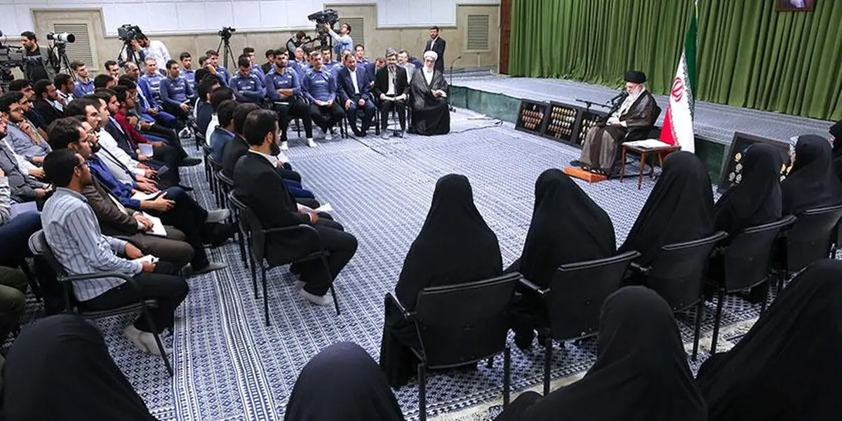 مهمترین منتقد دولت‌ها درباره خصوصی‌سازی‌ها هستم