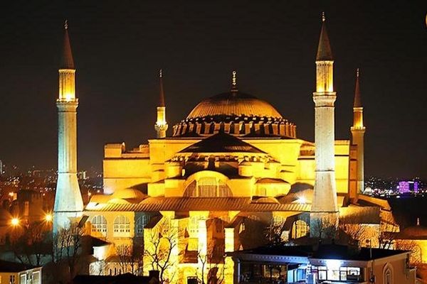 مسجد بزرگ ایاصوفیه معروفترین مسجد استانبول