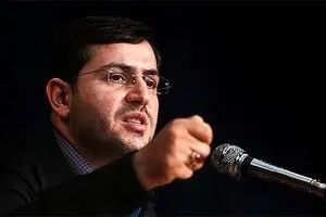 مکرون به دنبال مقروض کردن ملت ایران است