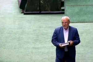 ۲۱میلیارد دلار ذخایر ارزی را جهانگیری در ۴ ماه حیف‌ومیل کرد